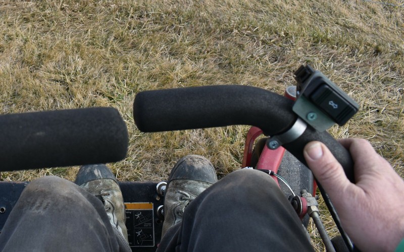 The Green Guard 'SLIM [Mini]' - Motorized Chute Blocker with Rubber Guard gallery