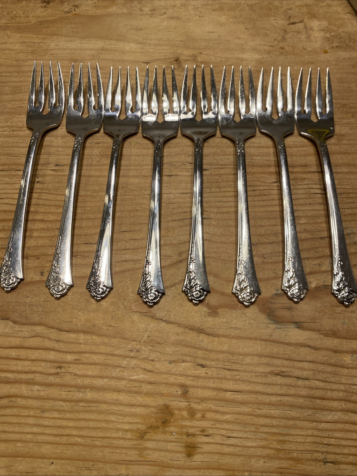 Oneida DAMASK ROSE Glossy Cube Mark Stainless Salad Dessert Forks - Lot of 8 gallery