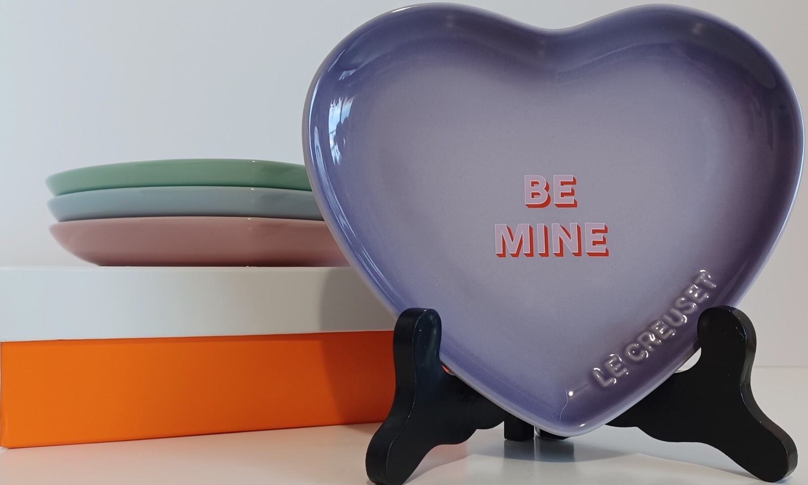 Le Creuset Stoneware Conversation Heart Plates 17cm 4 Colors, Brand New gallery