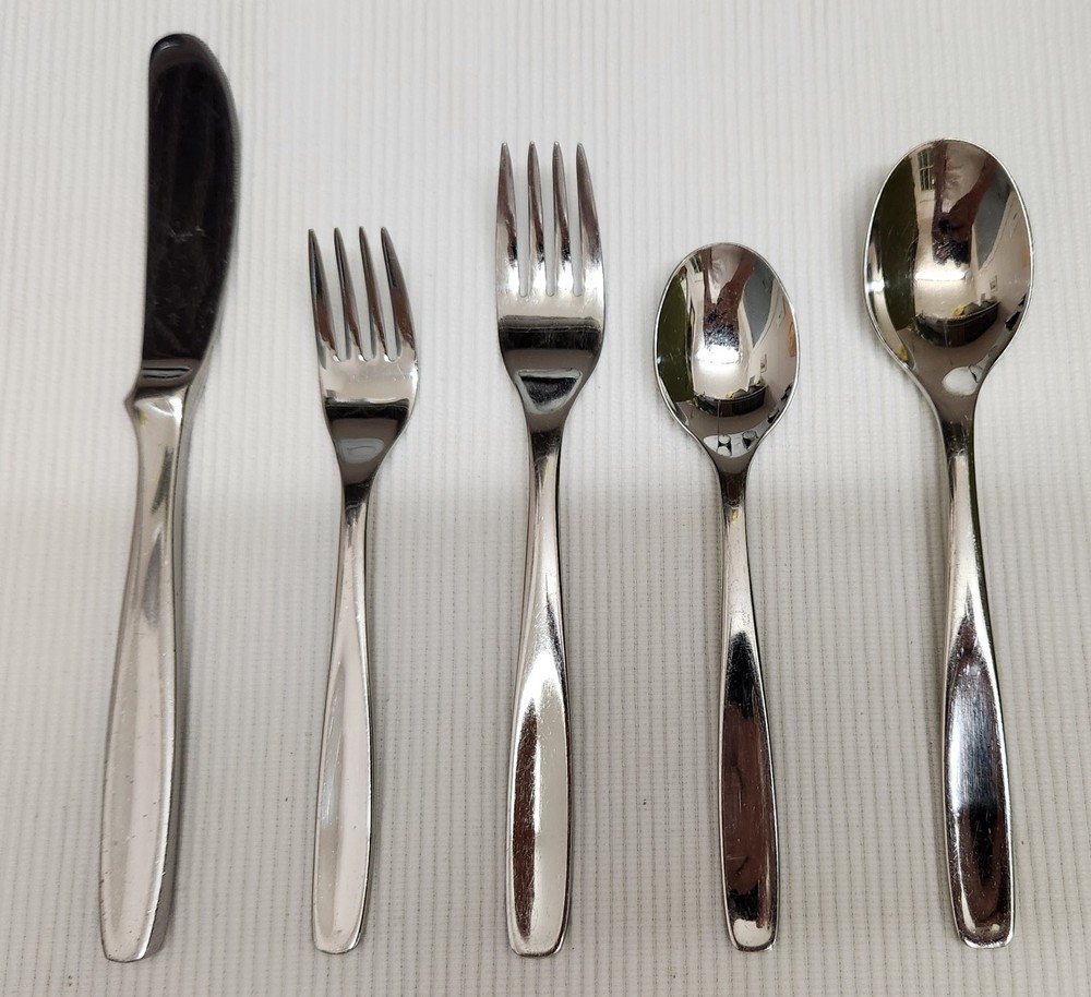 Russel Wright Oneida 18/10 Stainless Steel Flatware - One 5-Piece Place Setting