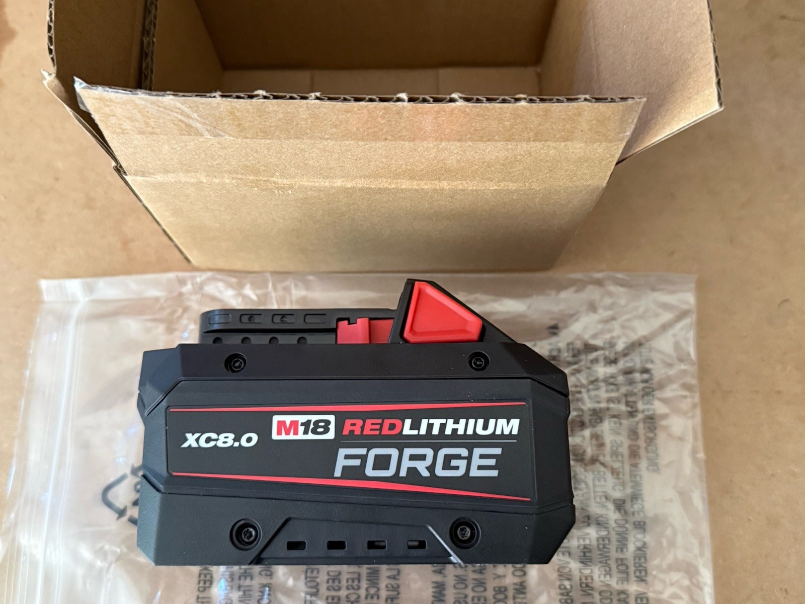 Milwaukee 48-11-1881 M18 REDLITHIUM FORGE XC8.0 Battery Pack gallery
