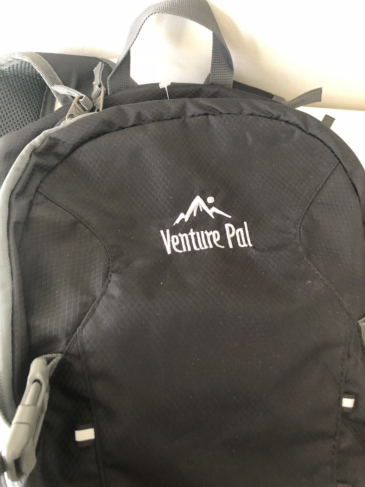 BackPack Venture Pal Field Operation 40L Daypack Backpack Black Packable 2