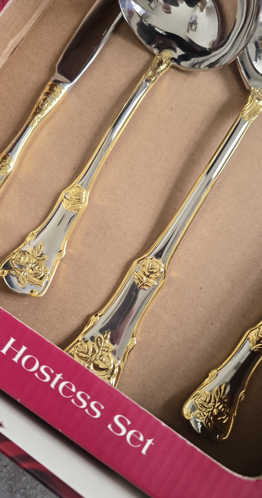 NEW RARE OPEN BOX Royal Albert Old Country Roses 9 Piece Flatware Hostess Set gallery