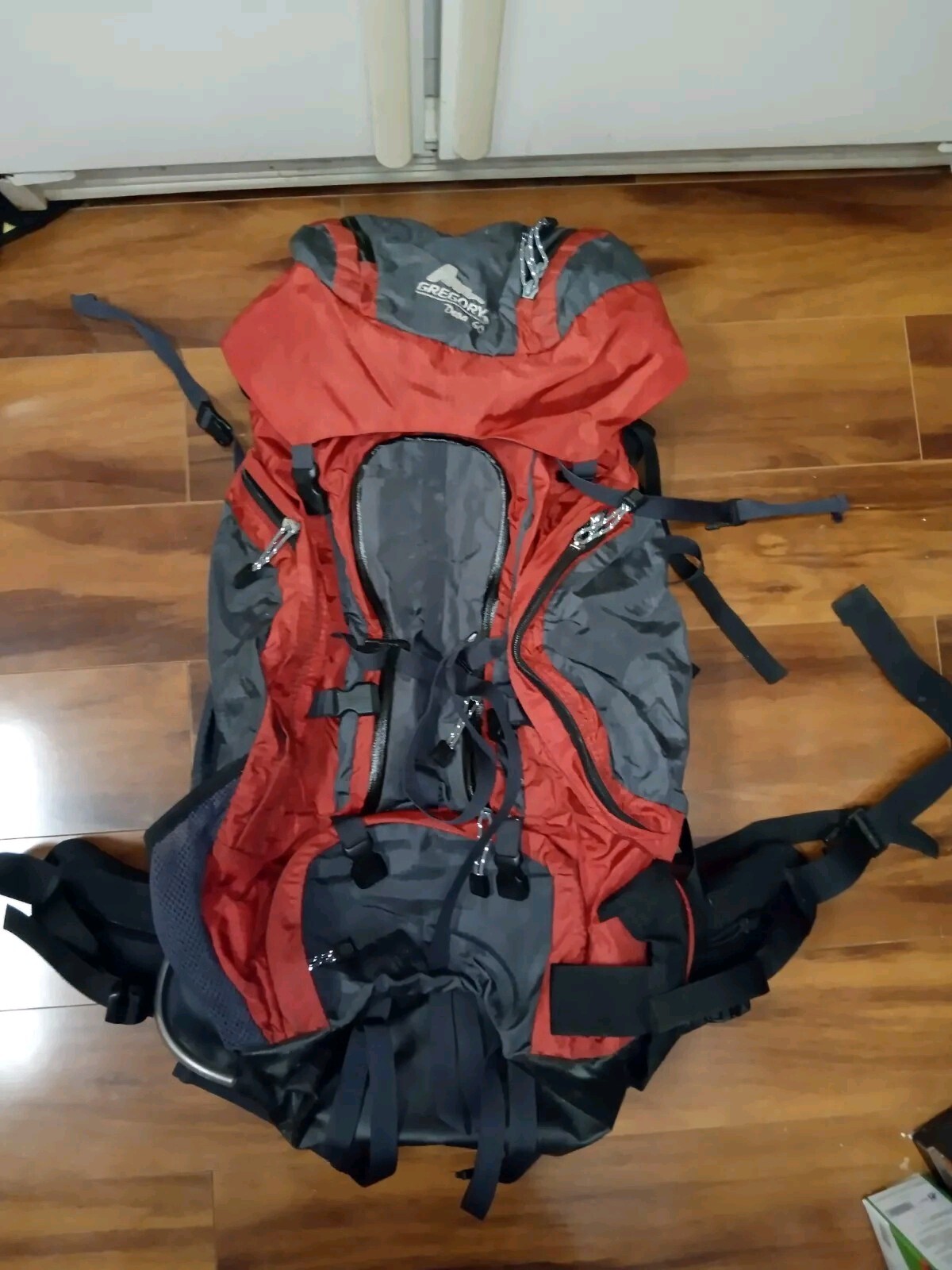 Gregory Deva 60 backpack Size Women’s Medium Red/Orange Grey Great Condition!