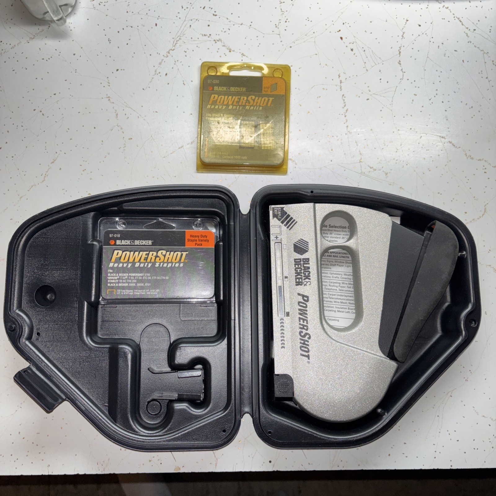 Black & Decker PowerShot 5700 Forward Action Staple Gun gallery