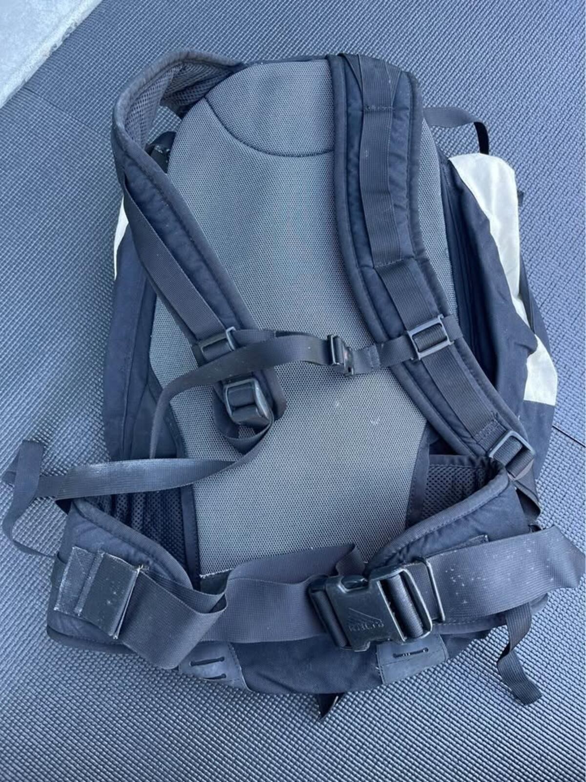 Kelty Redwing 2400 Backpack Hiking Pack - Internal Frame 2