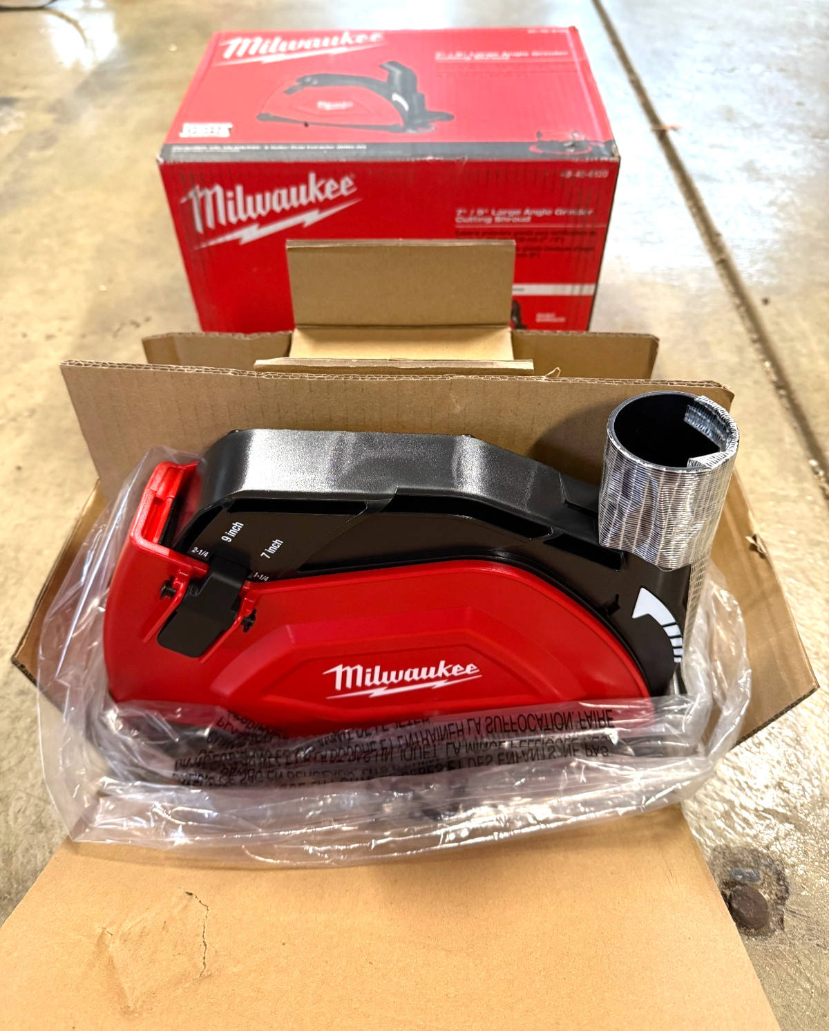 Milwaukee 49-40-6120 7" / 9" In. Large Angle Grinder Cutting Shroud gallery