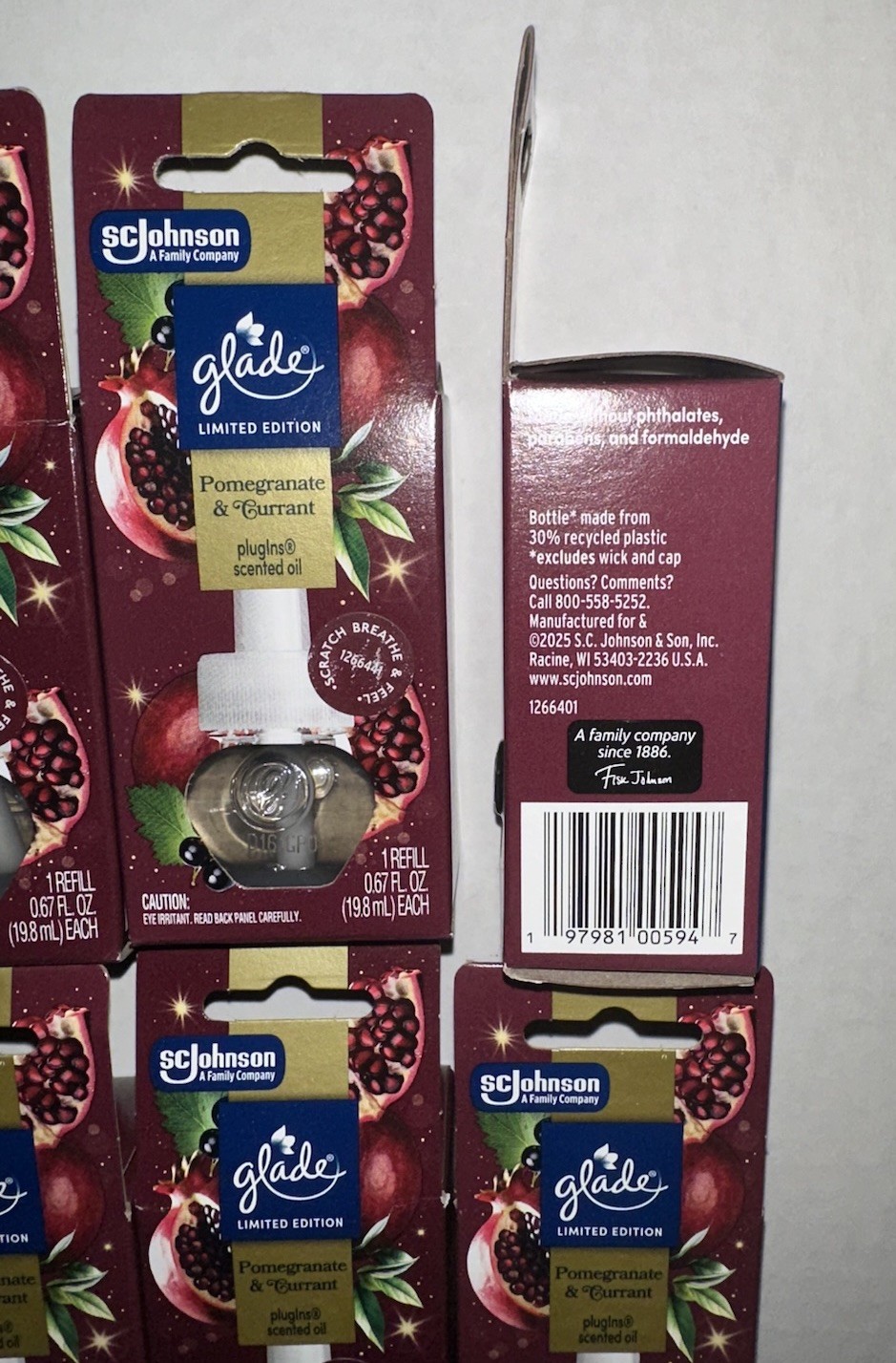 Glade 10 Pack Limited Edition PlugIns Scented Oil Refills Pomegranate & Currant gallery