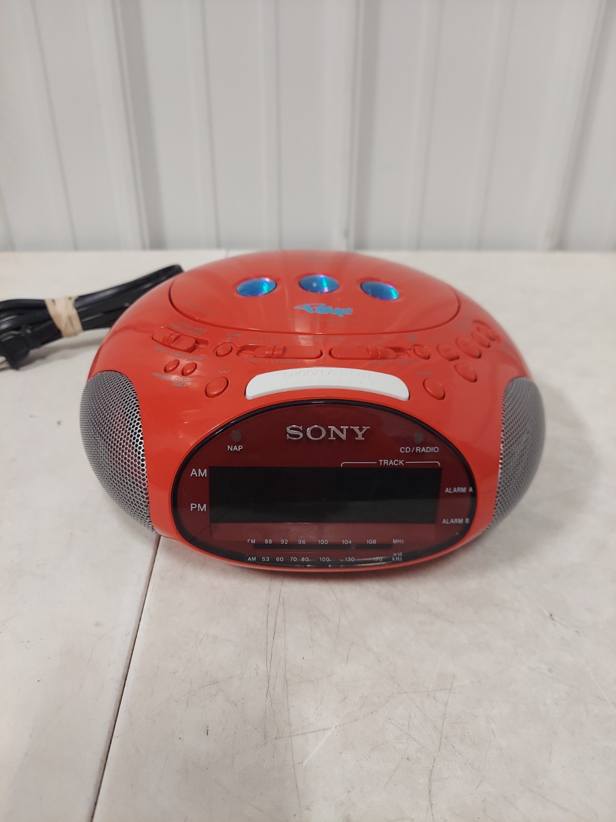 Sony Dream Machine ICF-CD831 CD Player Alarm Clock Radio Red ~Tested Works #3452 gallery