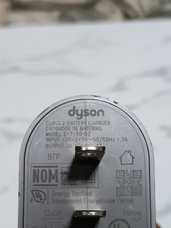Genuine Dyson V11 Wall Mount Dock Charger Bundle 217160-02 OEM gallery