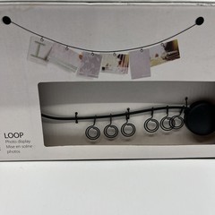 New Umbra Loop Wire Photo Picture Wall Display Holder 6 Clips 32” Long Black