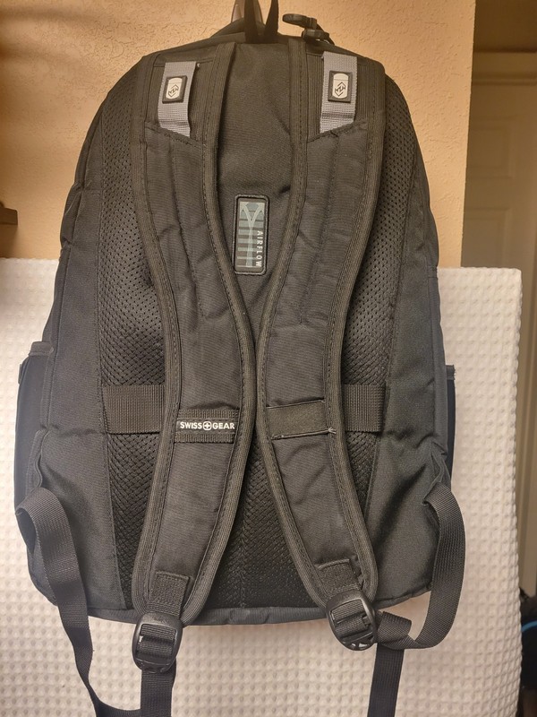 Swiss Gear Wenger Backpack with Multiple Compartments and Pockets. Black.
