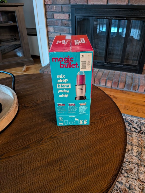 Magic Bullet Blender & Mixer: Model MBR-1101, Compact Small Size (Brand New) gallery