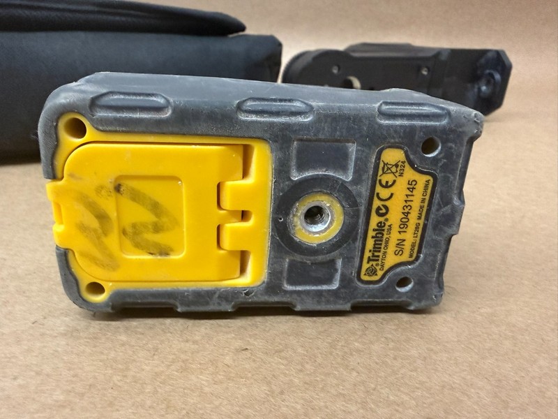 Spectra Laser Level LT20G Self Leveling Green Beam Cross line Laser Tool gallery