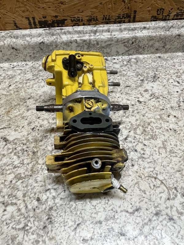 OEM Vintage McCulloch Chainsaw Engine, Untested, Unknown Model, Spins Freely gallery