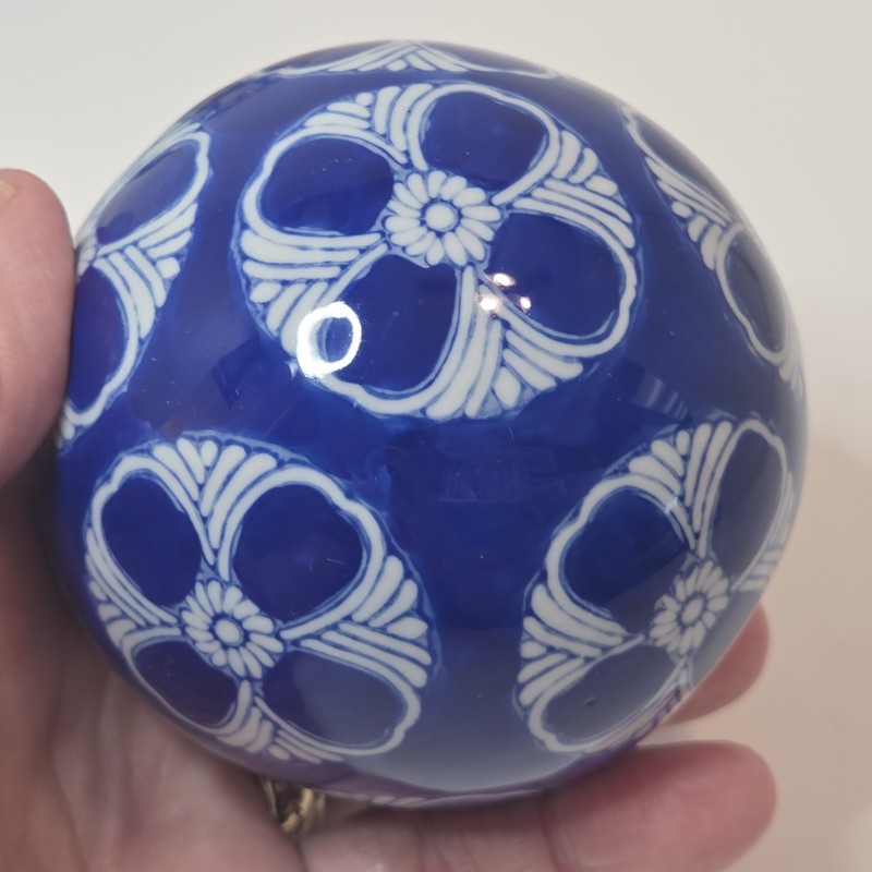 Asian Inspired Decorative Ceramic Spheres/Balls Blue & White Florals Set of 4 3" gallery