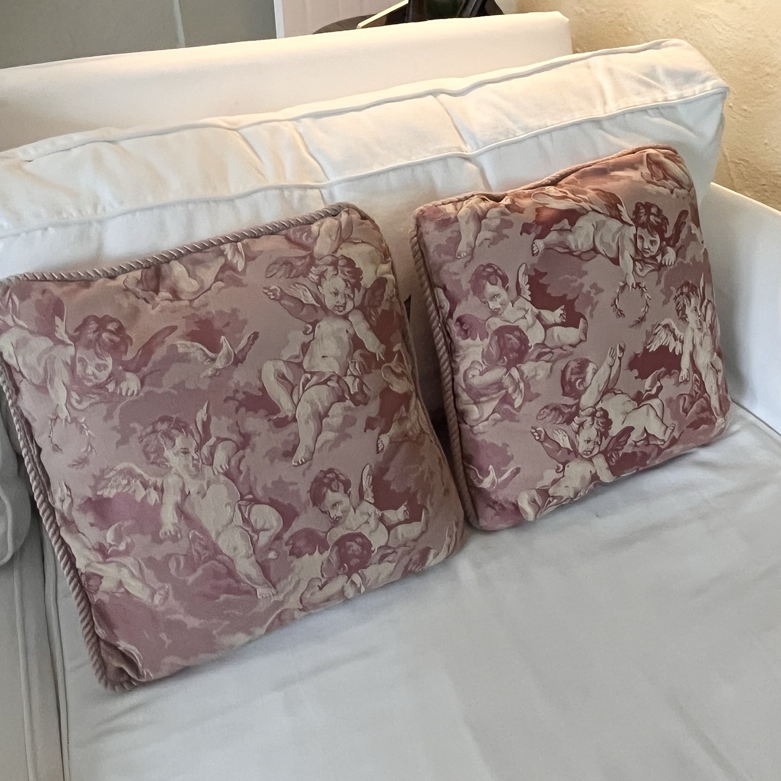 Vtg Jacquard Cherub Angel Damask Throw Pillows Pair Pink Brocade Tapestry gallery