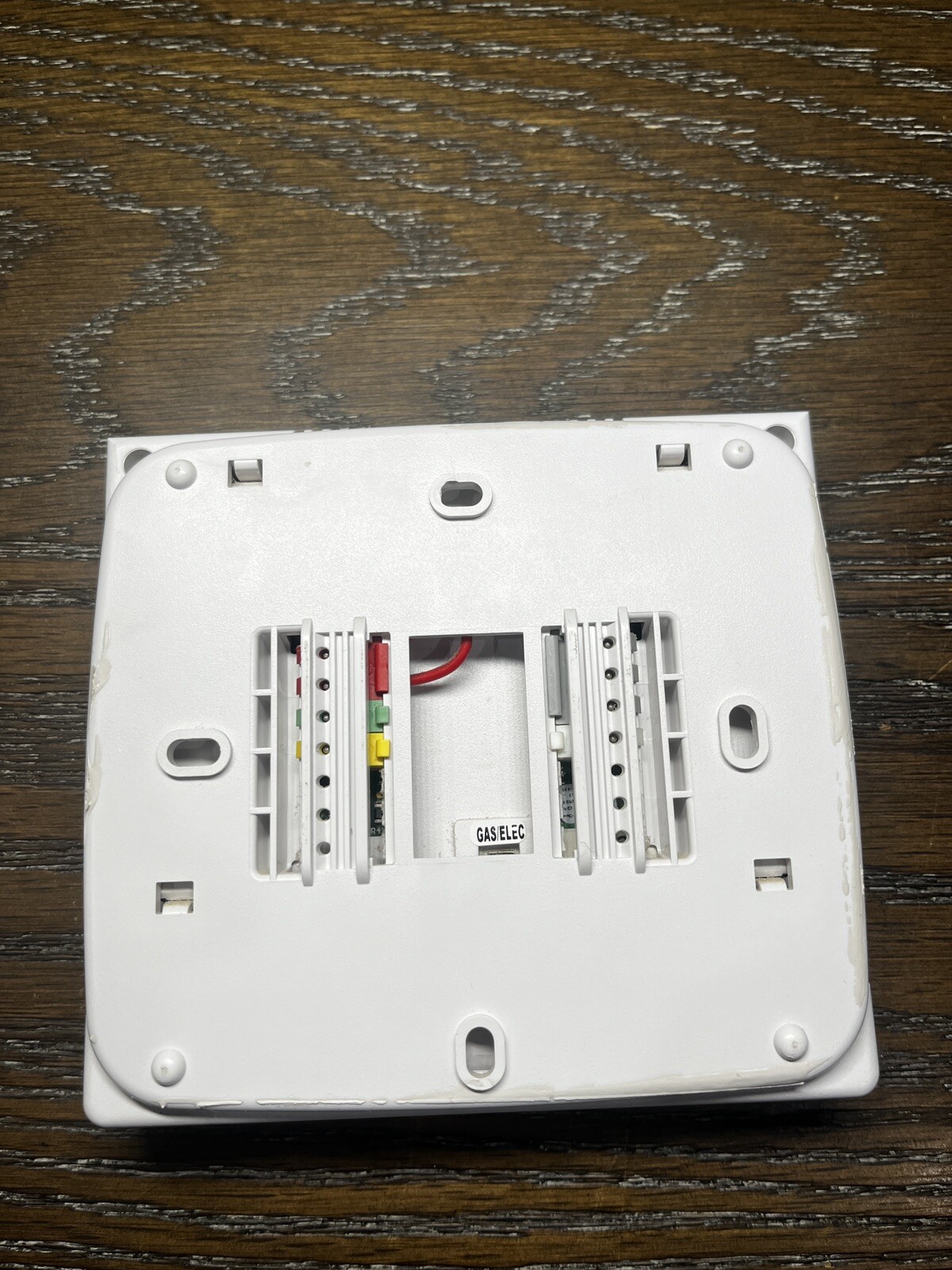PRO1 IAQ T701 White 24 Volts Non-Programmable Electronic Thermostat gallery