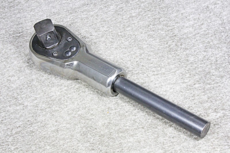 Precision C5D600F 1 Inch Drive Split-Beam Click Torque Wrench 200 - 600 Ft Lb gallery