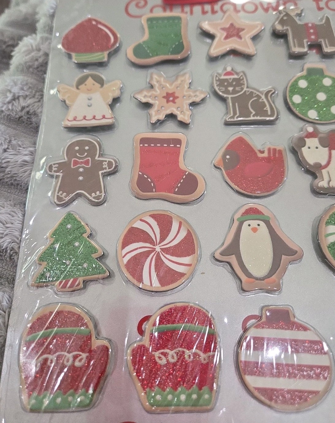 HALLMARK Baking-Themed Magnetic Countdown to Christmas Calendar (2011). NIP! gallery