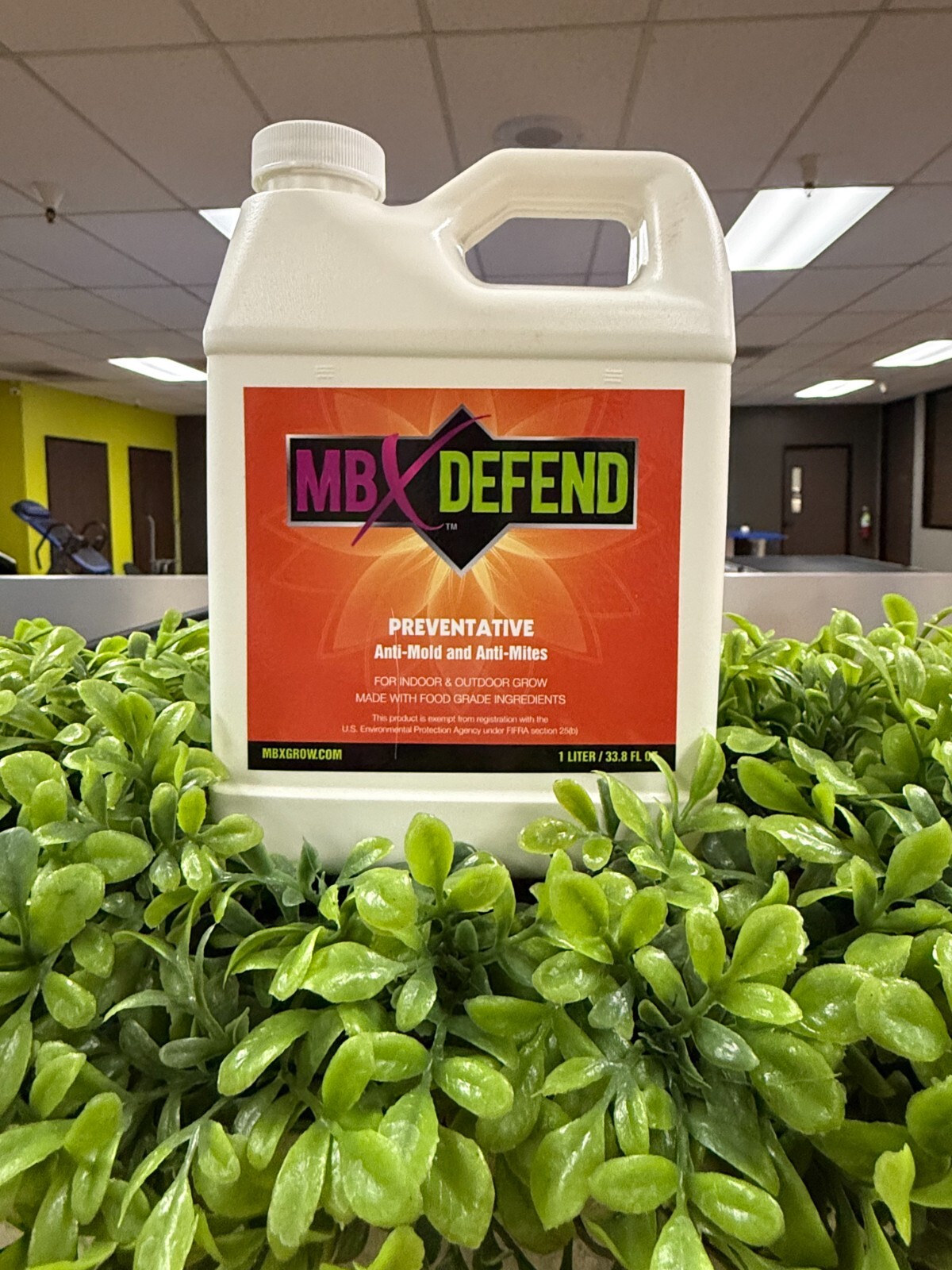 MBX DEFEND - Prevention and control Mites, Powdery Mildew, Aphids - CONCENTRATED gallery
