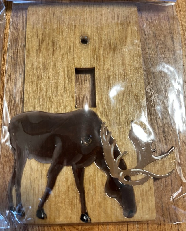 NEW 2 Rustic MOOSE & Bear Wood Switch plates With Screws Hand Painted Varnished gallery