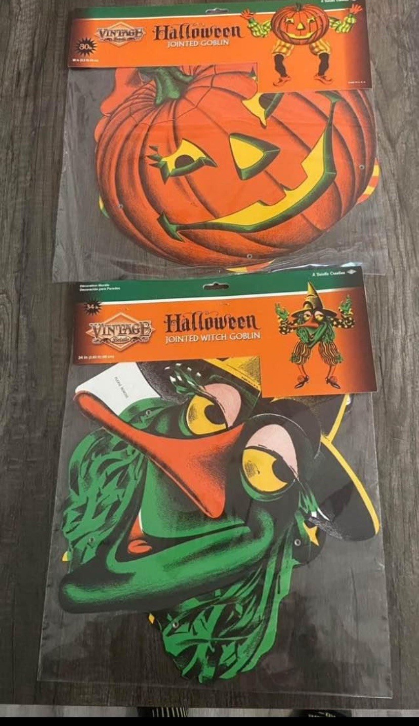 Jointed Goblin Cutouts 30-34 inch 2 count gallery