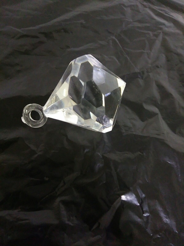 prisms , Acrylic chandelier pointed drop clear 1 3/4 L x 1 1/2"w/1 1/4"D(43C1UP gallery
