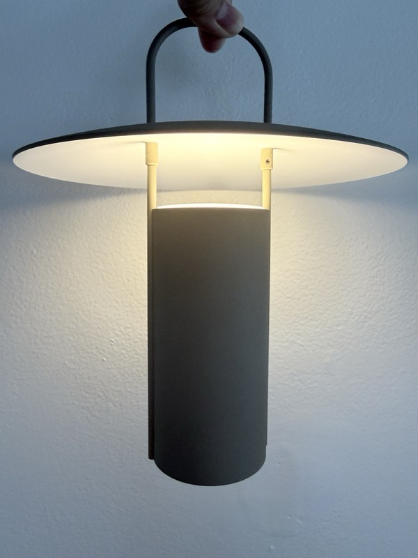 Modern Portable “Ray Lamp” – Minimalist LED Table Lamp | Indoor & Outdoor Lighti gallery