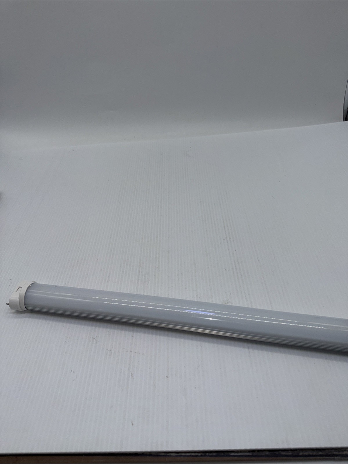 C E RoHS jQSLiGHT LED Tube, With Power Of 18W {116} gallery