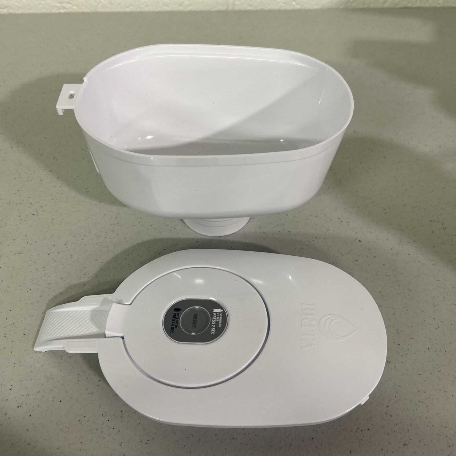 BRITA Metro 6 Cup Pitcher Replacement Lid Bright White Smart Light Indicator gallery