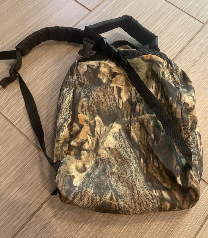 Red Head mossy oak camo backpack 15x12x4” 3
