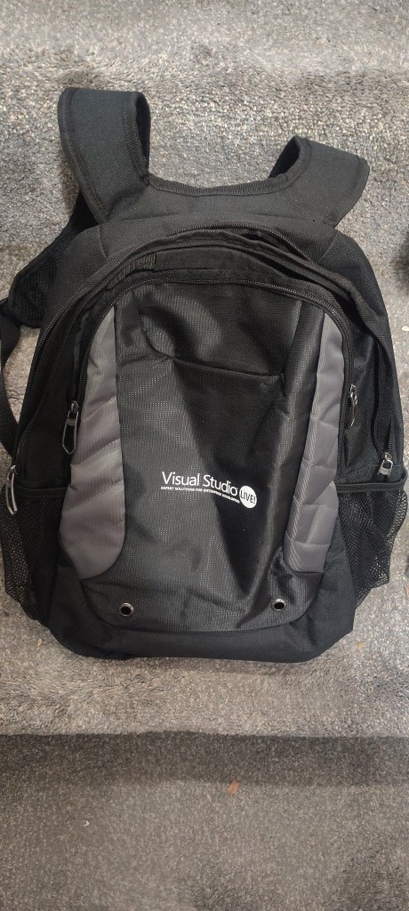 visual studio live backpack   EXCELLENT condition black