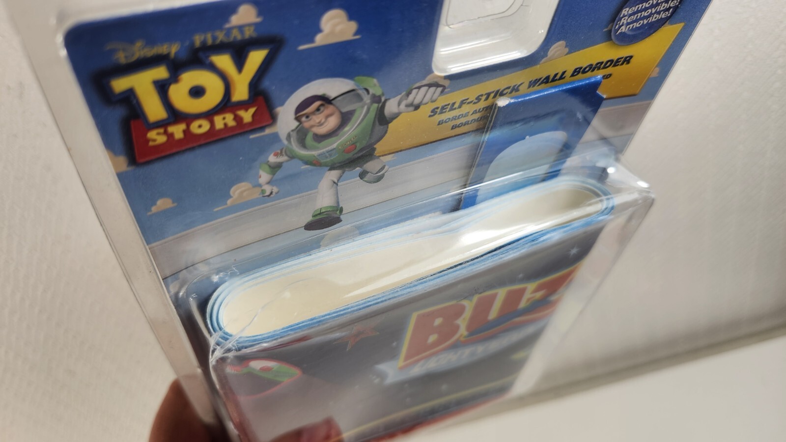 Toy Story Buzz Self Stick Removable 3D Wall Border 5" x 15' with 3D Glasses gallery