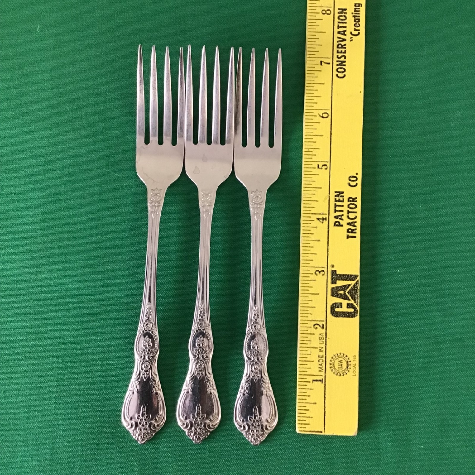 Oneida HH Kennett Square Distinction Deluxe Stainless Flatware 3 Dinner Forks gallery