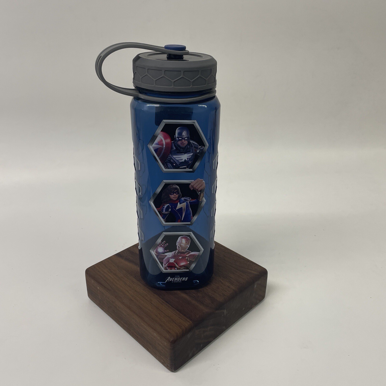 Marvel Avengers Rounded Square Shape Zak Leak Proof Bottle 36 Oz. gallery
