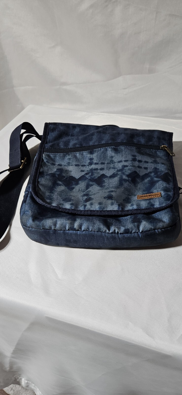 Eddie Bauer Travel  Crossbody backpack blue 3