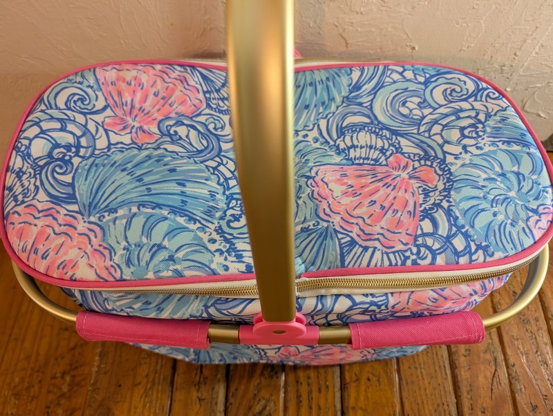 Lilly Pulitzer Blue Haven Shell Beach Collapsible Travel Picnic Cooler Tote gallery