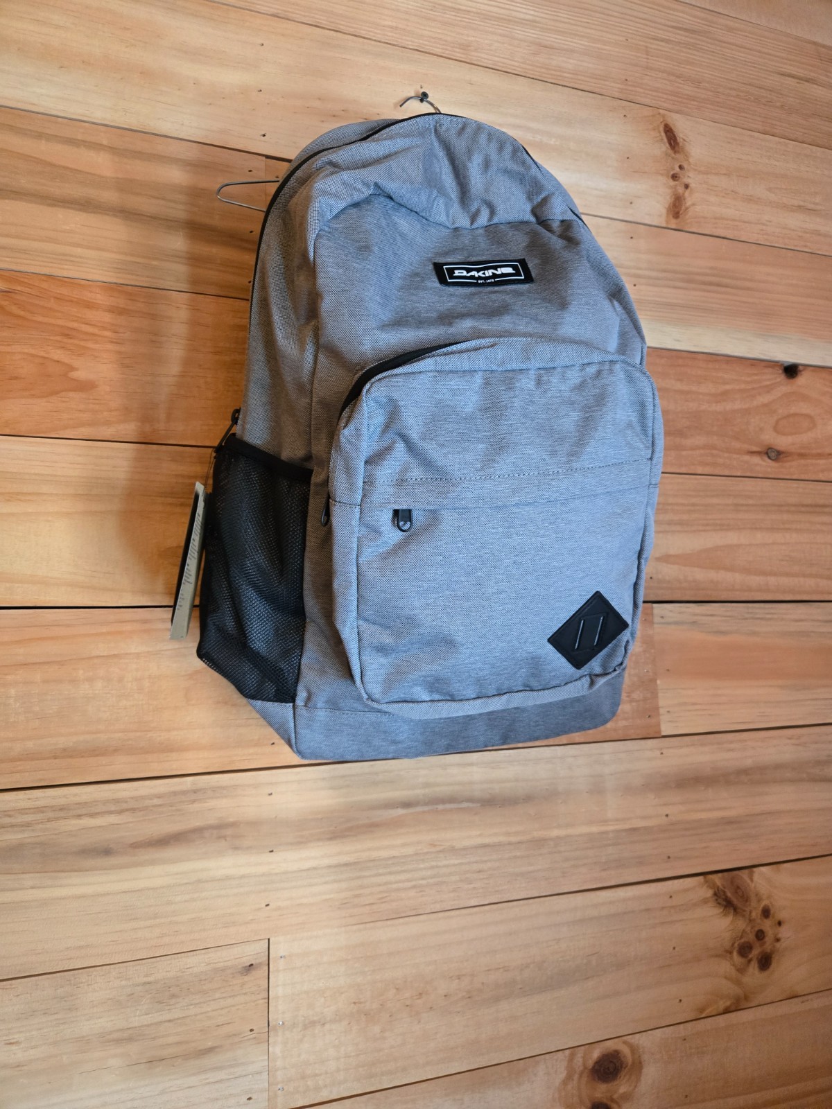 NWT Dakine 365 Backpack Gray/Black Backpack Computer Compartment 3