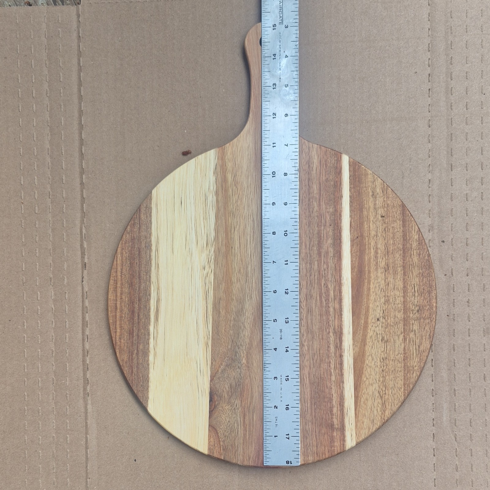 Wood Cutting Board w/ Handle, Medium Round 12 in, Brown/Beige Stripe, Hole gallery