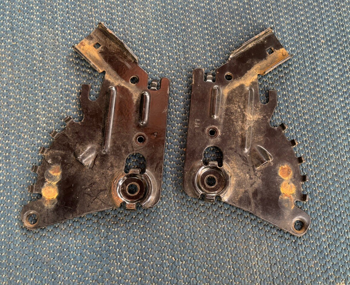 BOLENS Troy Bilt Mower 11A-414A065 Handle Bracket set.​ RH/LH (Q) gallery