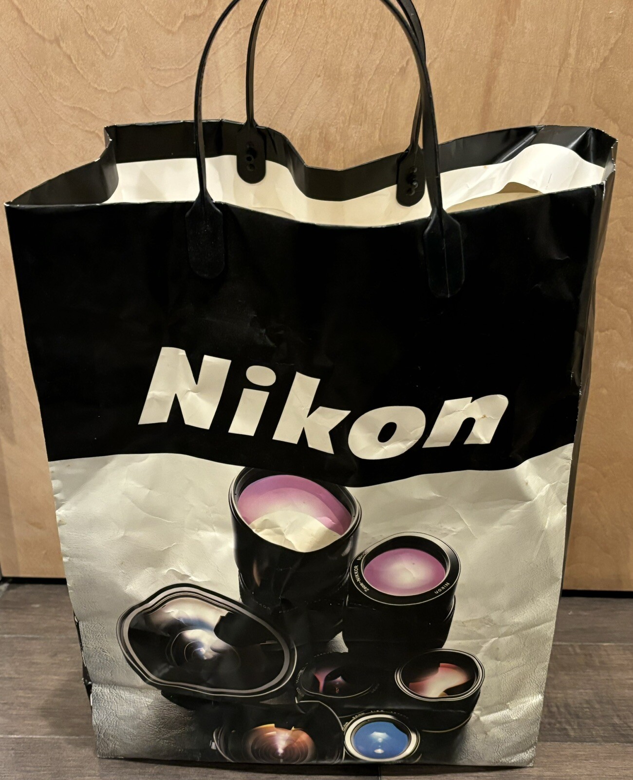 VINTAGE NIKON CAMERA COLLECTIBLE PAPER SHOPPING BAG gallery