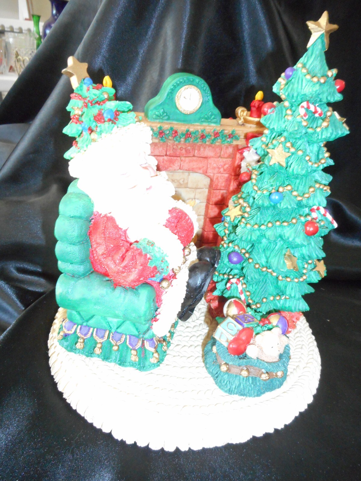 Santa and Tree Pottery Free SH with 6 or more items gallery