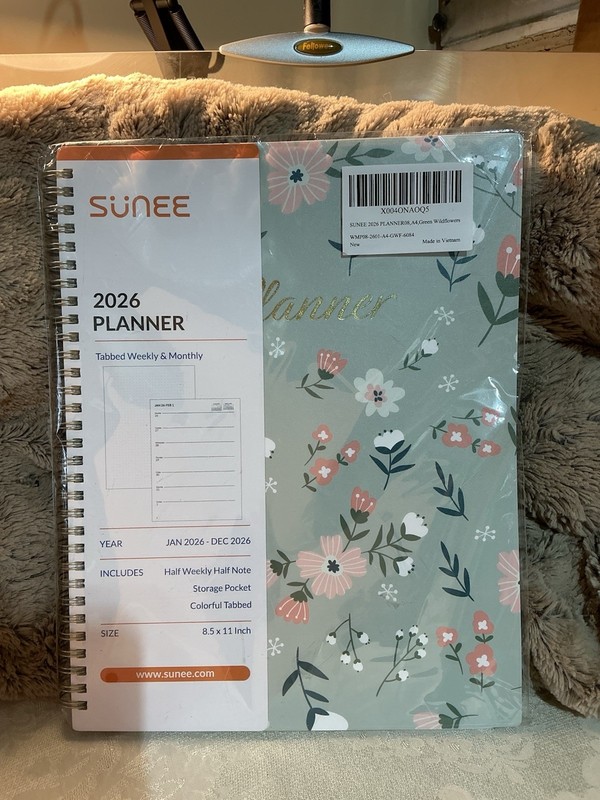 2026 Planner, Weekly and Monthly Planner, 8.5" x 11", January 2026 Floral Green. gallery