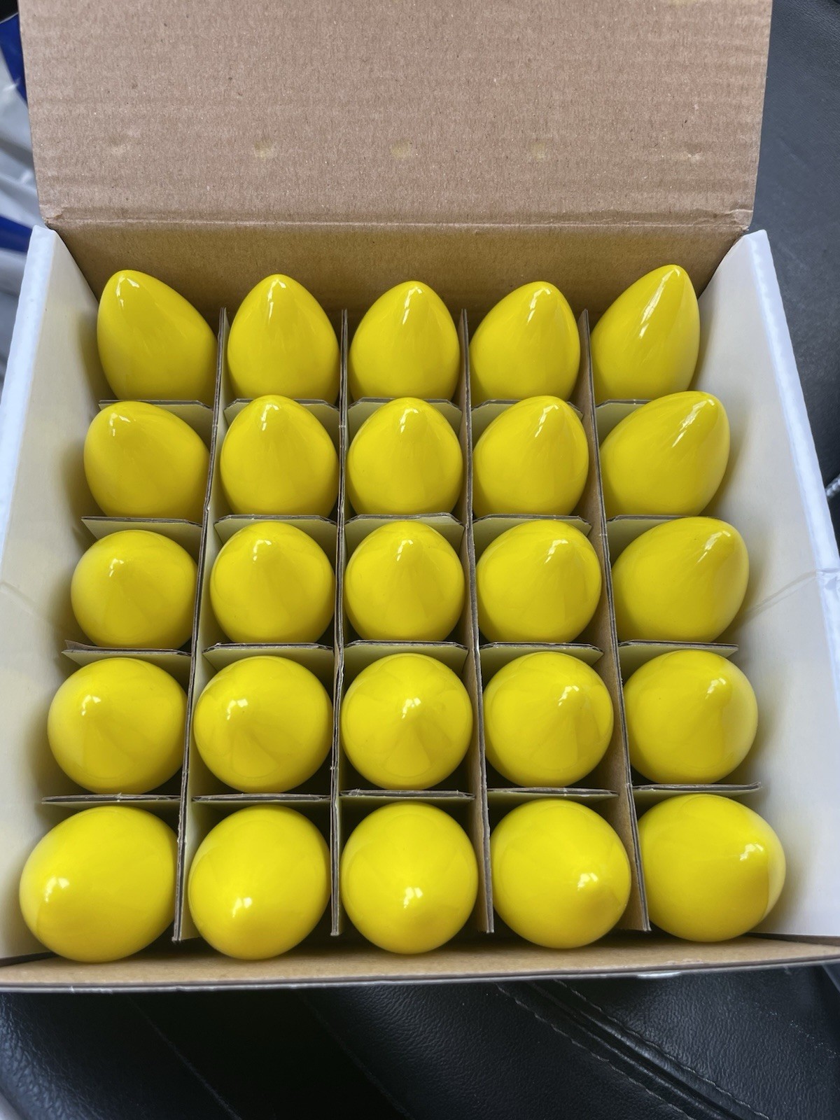 25 Piece C9 Long Life Bulbs Yellow 130v 7 Watt Indoor Outdoor 3k Hour gallery