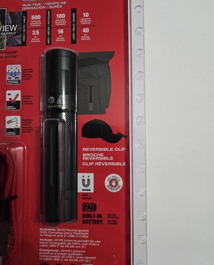 Milwaukee 2011R Rechargeable 500L Everyday Carry Flashlight with Magnet - Black gallery