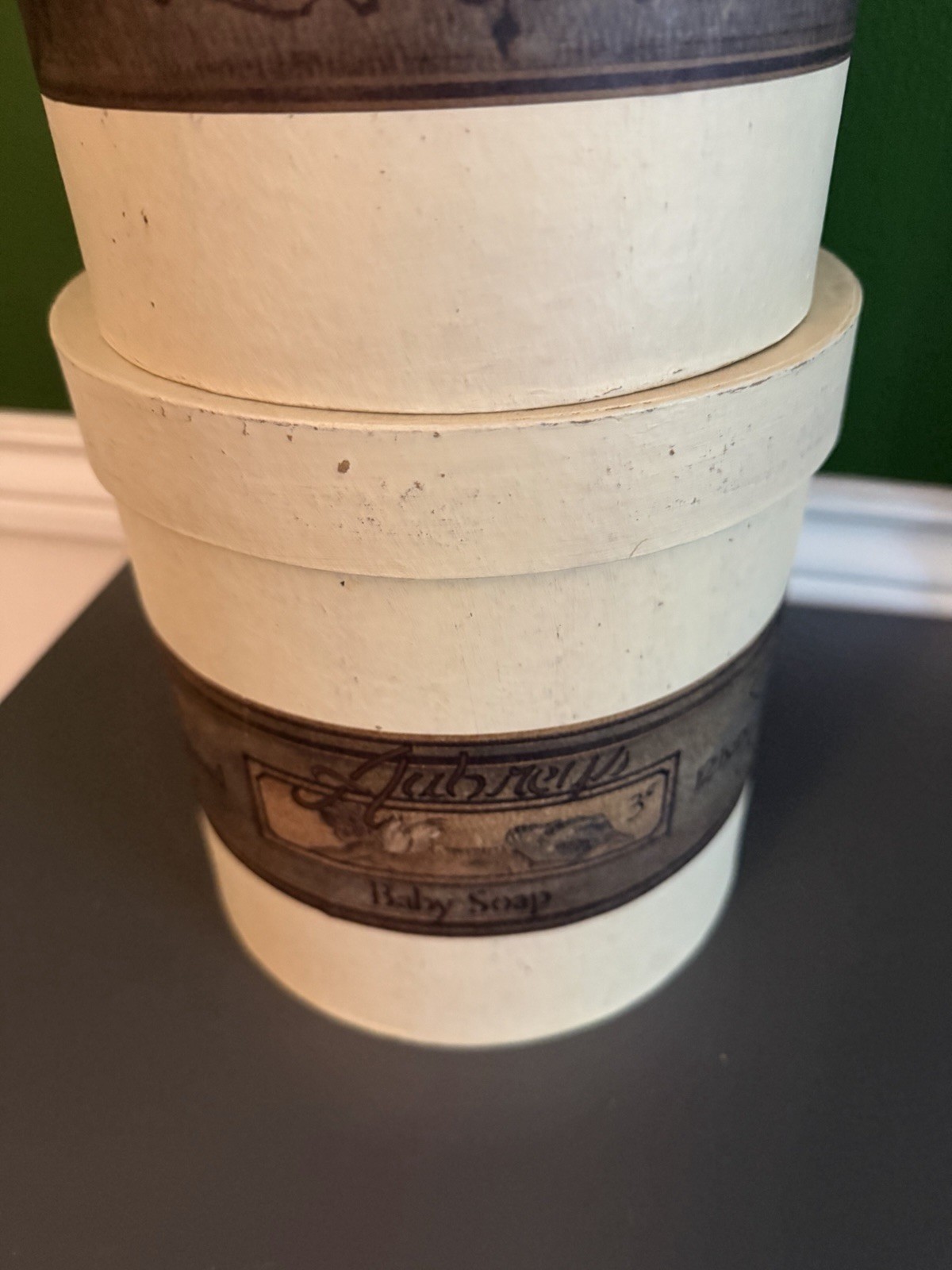 Set of 5 Round Paper Nesting Storage Boxes w/ Lids Stackable Vintage Beige gallery