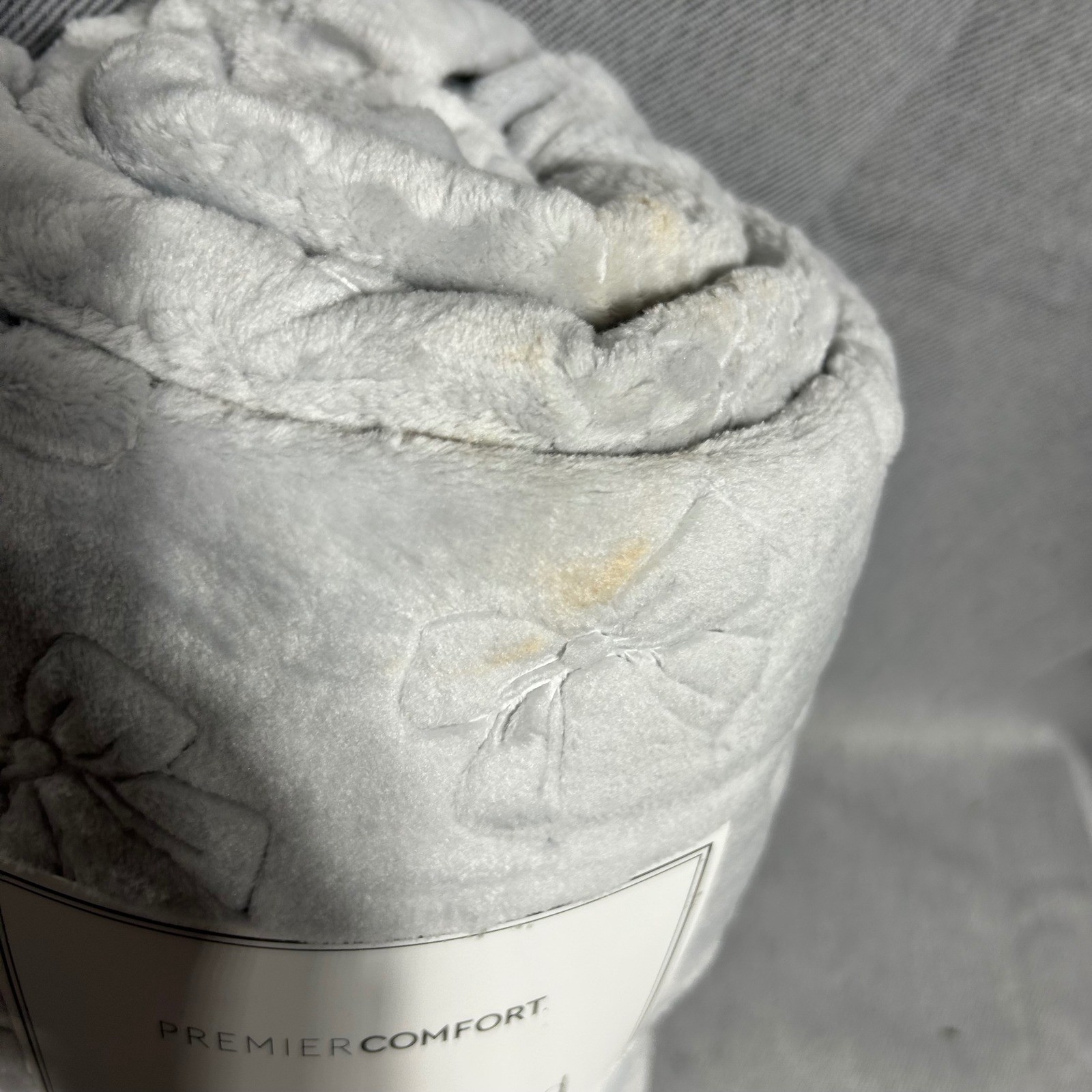 Premier Comfort Plush Throw One Size Grey Cozy Embossed Bows Blanket 50x70 gallery
