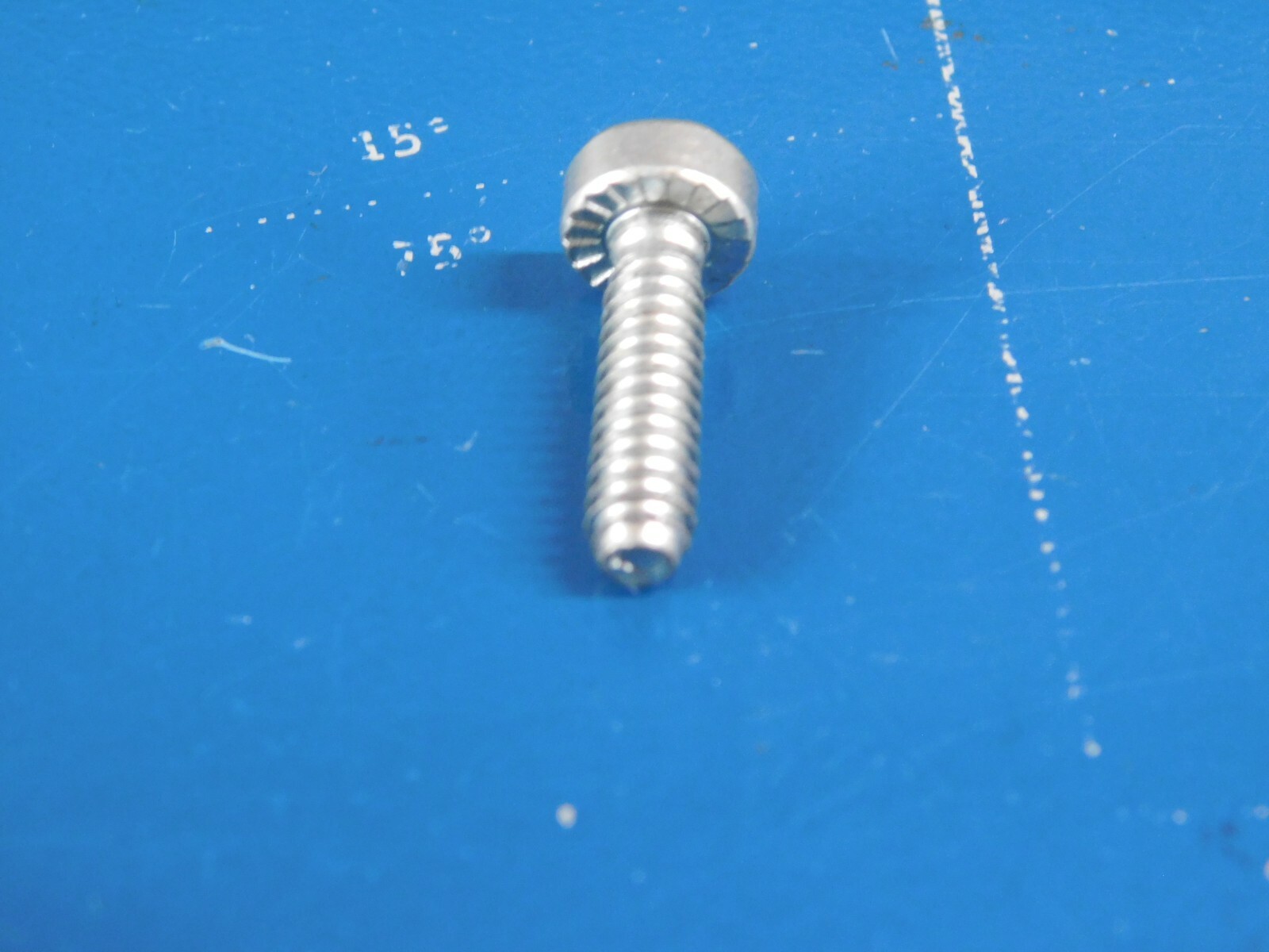 PAN HEAD SELF-TAPPING SCREW IS-D5X20 ( T27 ) # 9075 478 4136 FOR STIHL-- DR. 49 gallery