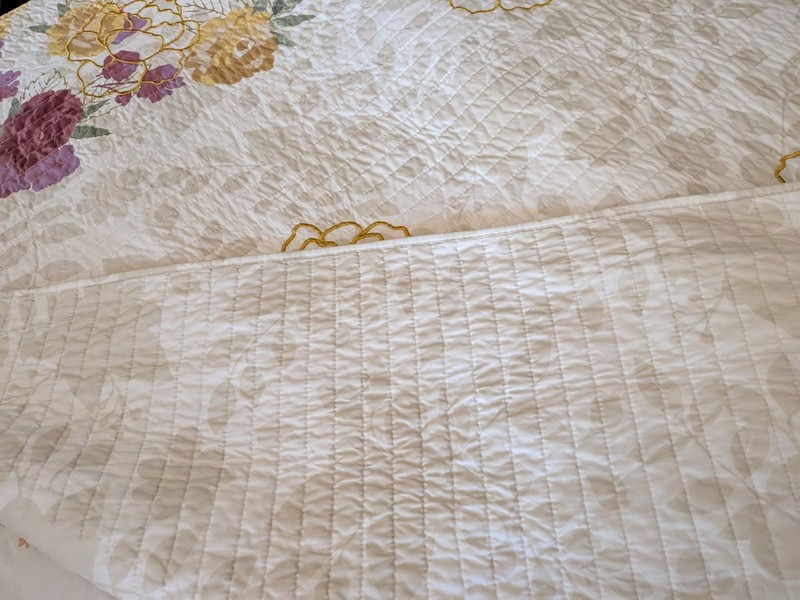 Floral Embossed Queen Bedspread W Matching Shams & Accent Pillow Beautiful gallery